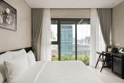 SaiGon Breath Above — Triple E Hotel Metro Ben Thanh